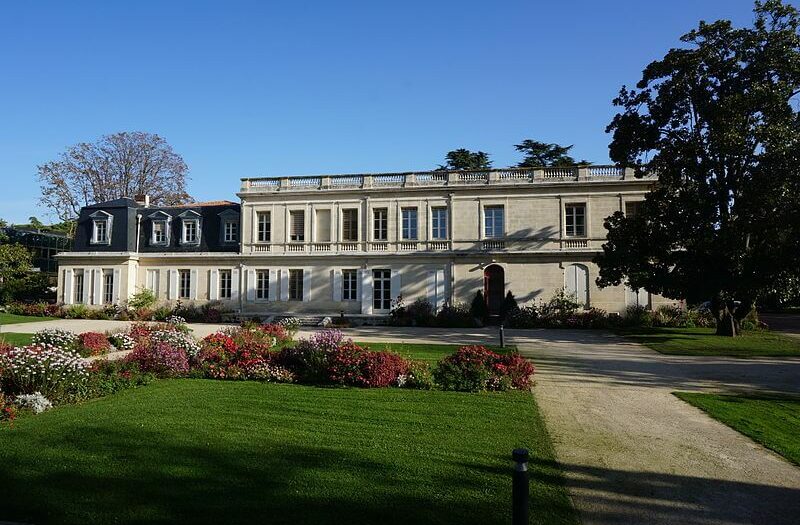 Hôtel_de_ville_de_Mérignac_(Gironde) (1)